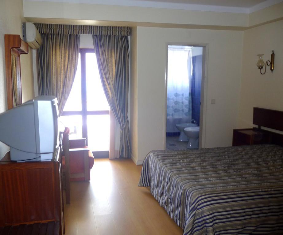 Hotel Tamargueira Фигейра-да-Фош Номер фото